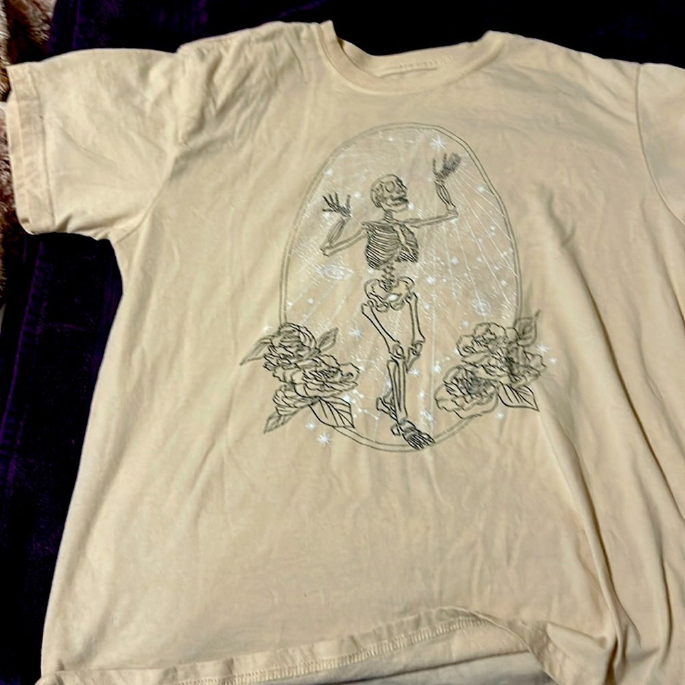 Girls large cream skull tee-shirt
